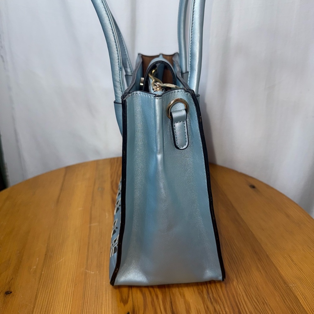 Chic Light Blue Satchel with Patterned Design - Picture 4 of 14